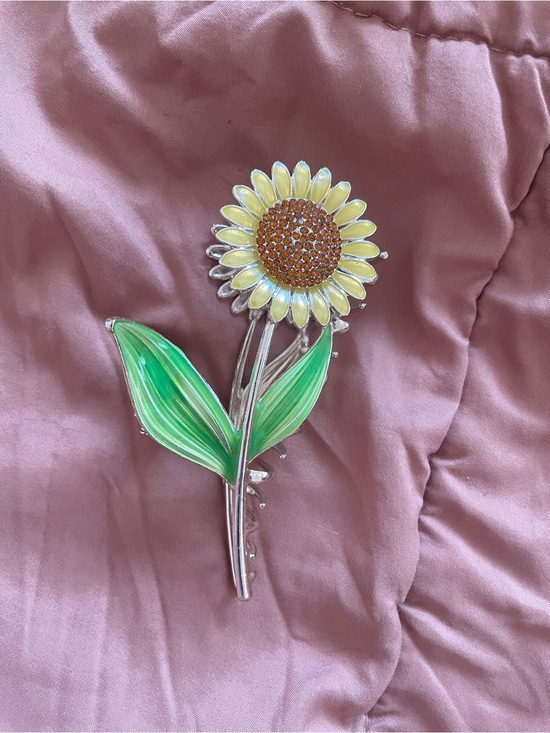 Other - Sunflower Claw Clip